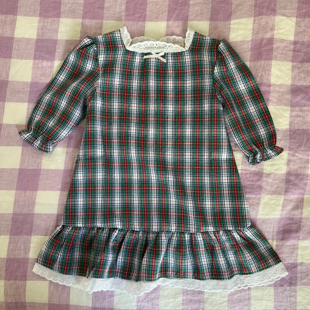 The Beaufort Bonnet Company girls size 12/18 mos nwt